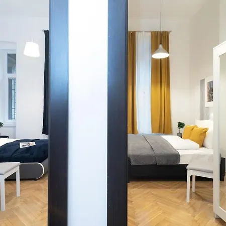 Ultra Large Stylish Apartment *